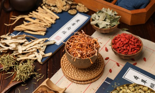 小建中胶囊配方成分-小中胶囊网 | 小建中胶囊的用法用量,小建中胶囊饭前饭后吃